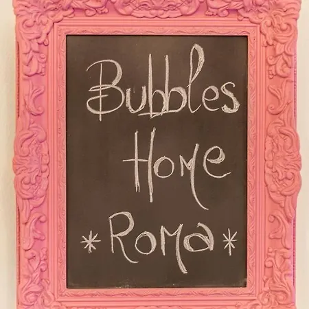 Bubbles A Piazza Trilussa In Trastevere *