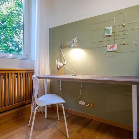 Bubbles A Piazza Trilussa In Trastevere Ρώμη